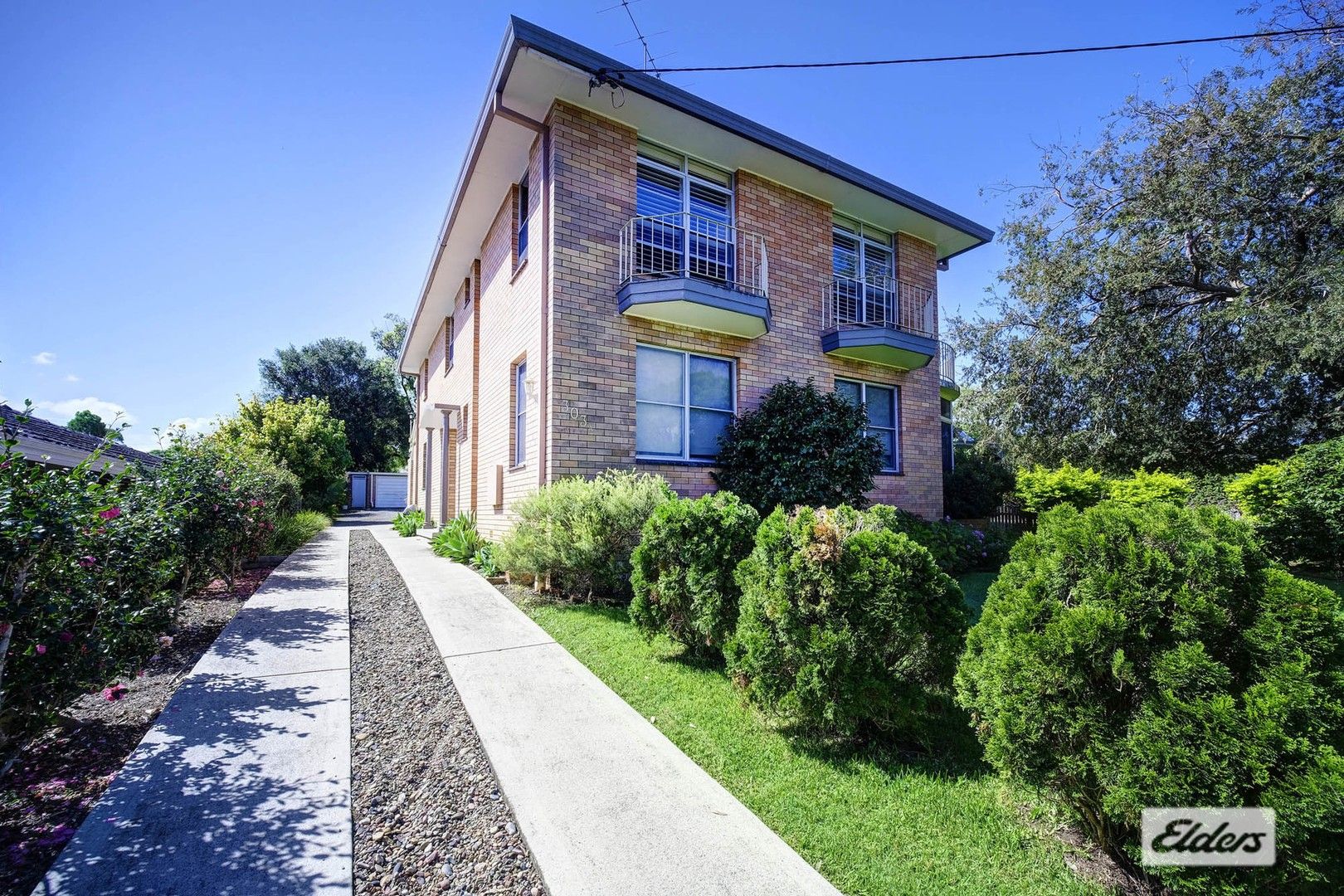 1/303a Victoria Street, Taree Property History & Address Research