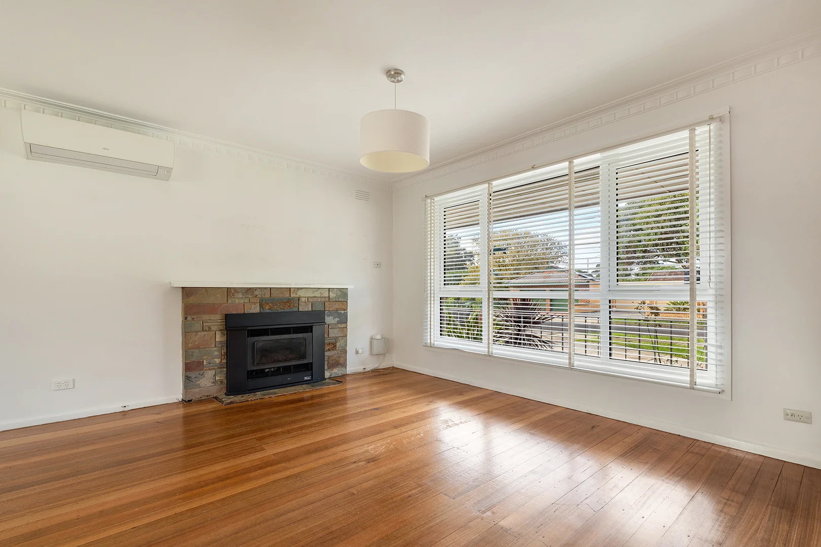 Additional image 3 of 33 Second Avenue, Craigieburn VIC 3064