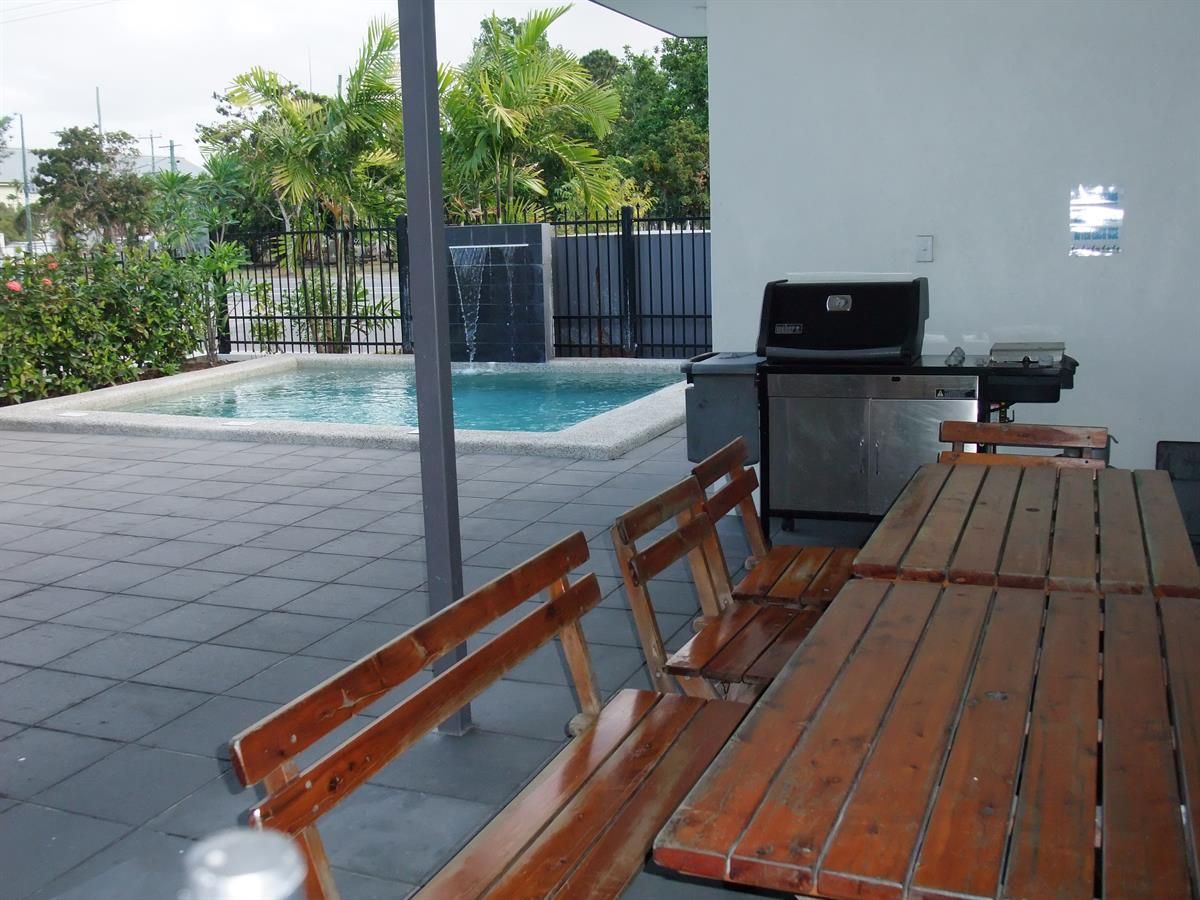 2/172 McLeod Street, Cairns North QLD 4870, Image 0