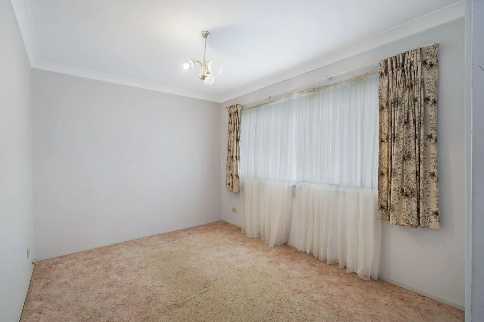 Additional image 6 of 5 Campbell Parade, Mannering Park NSW 2259