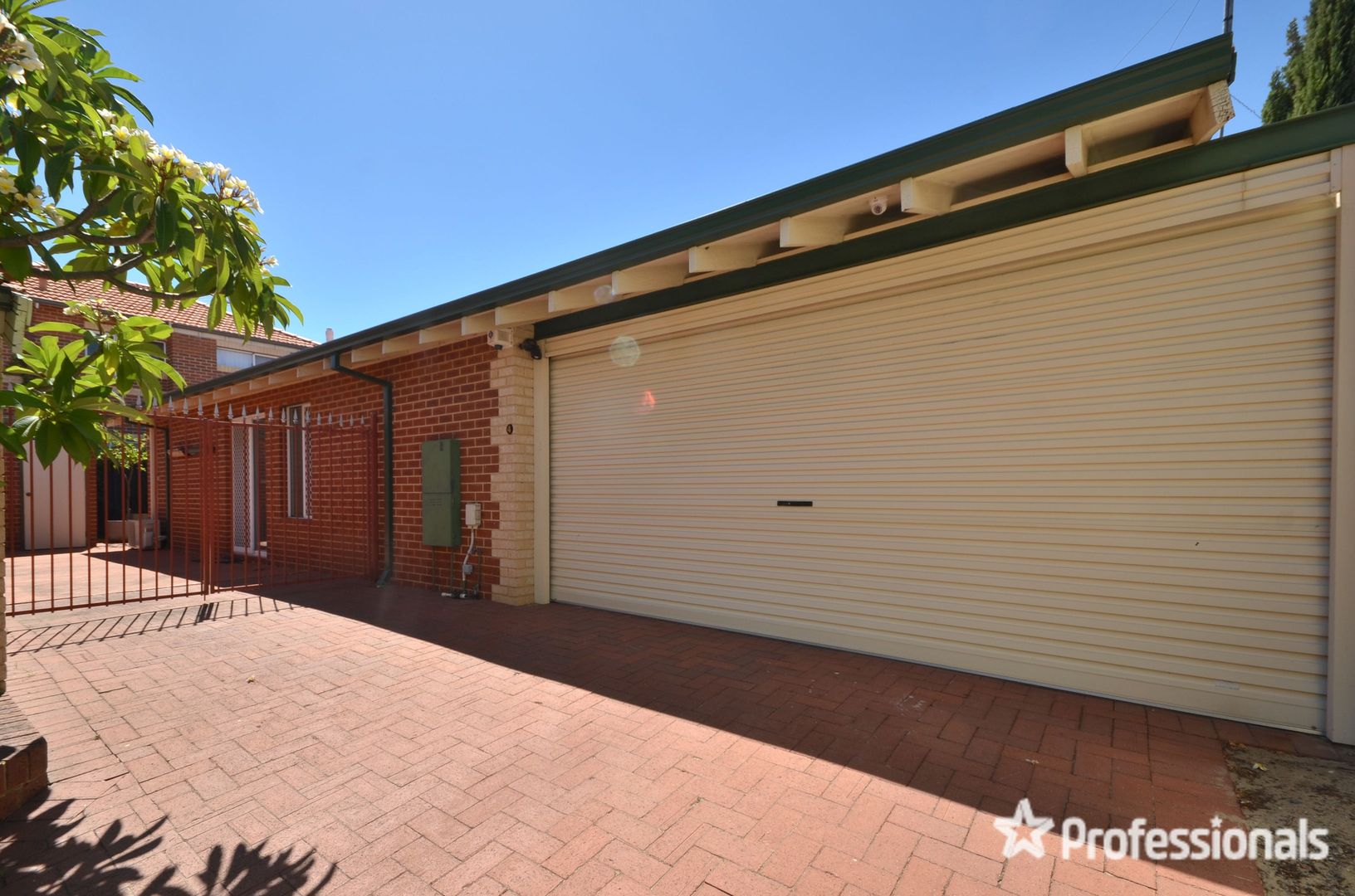 4/6 Salford Street, Victoria Park WA 6100, Image 1