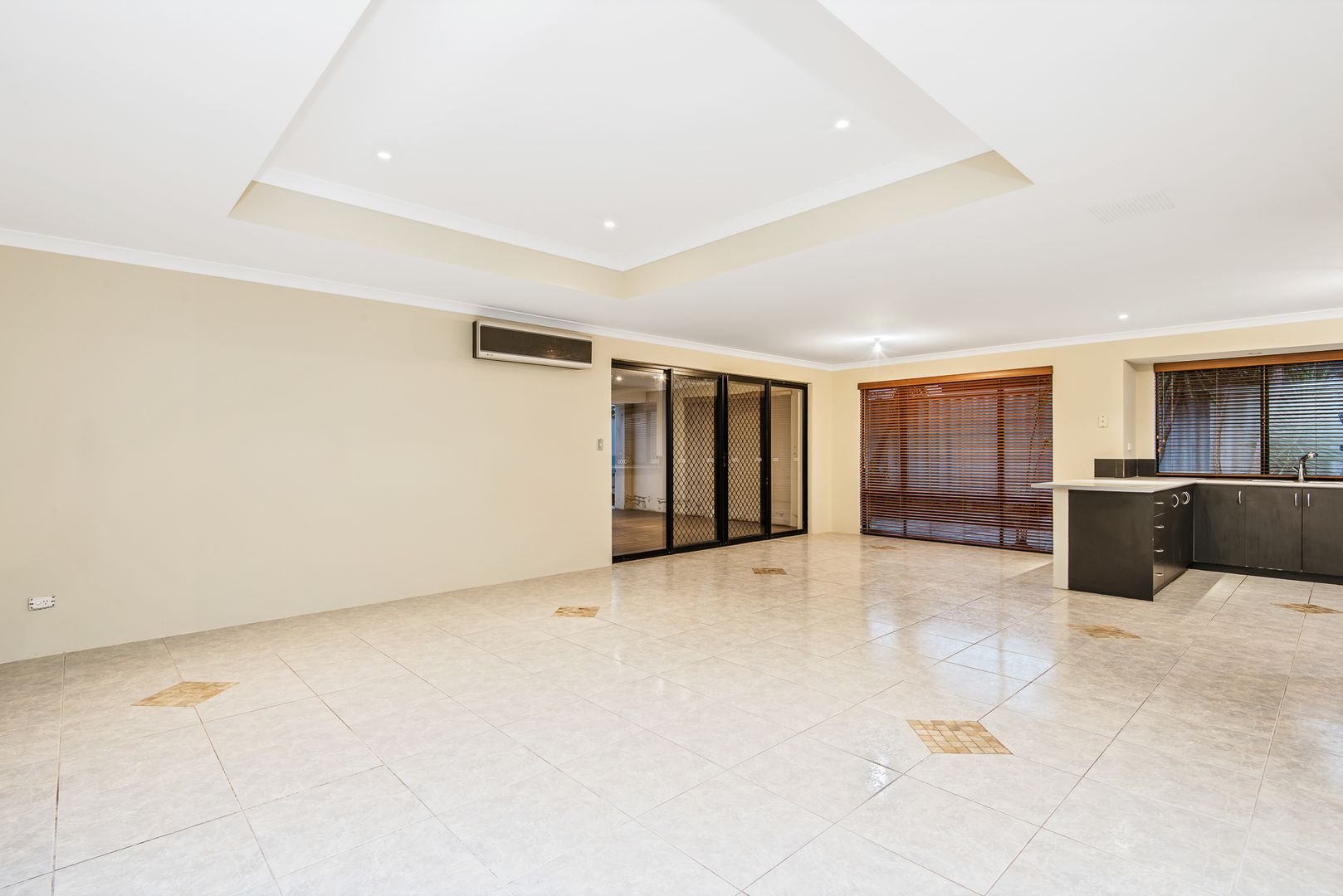 1 Repens Way, Banksia Grove WA 6031, Image 2