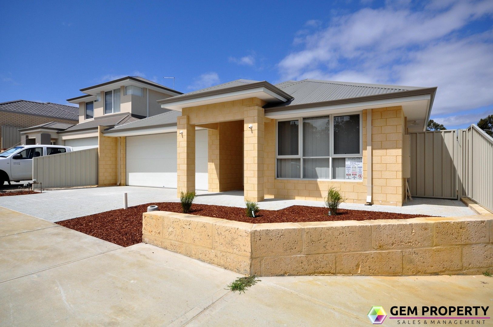 4 bedrooms House in 4 Windermere Circuit SUCCESS WA, 6164