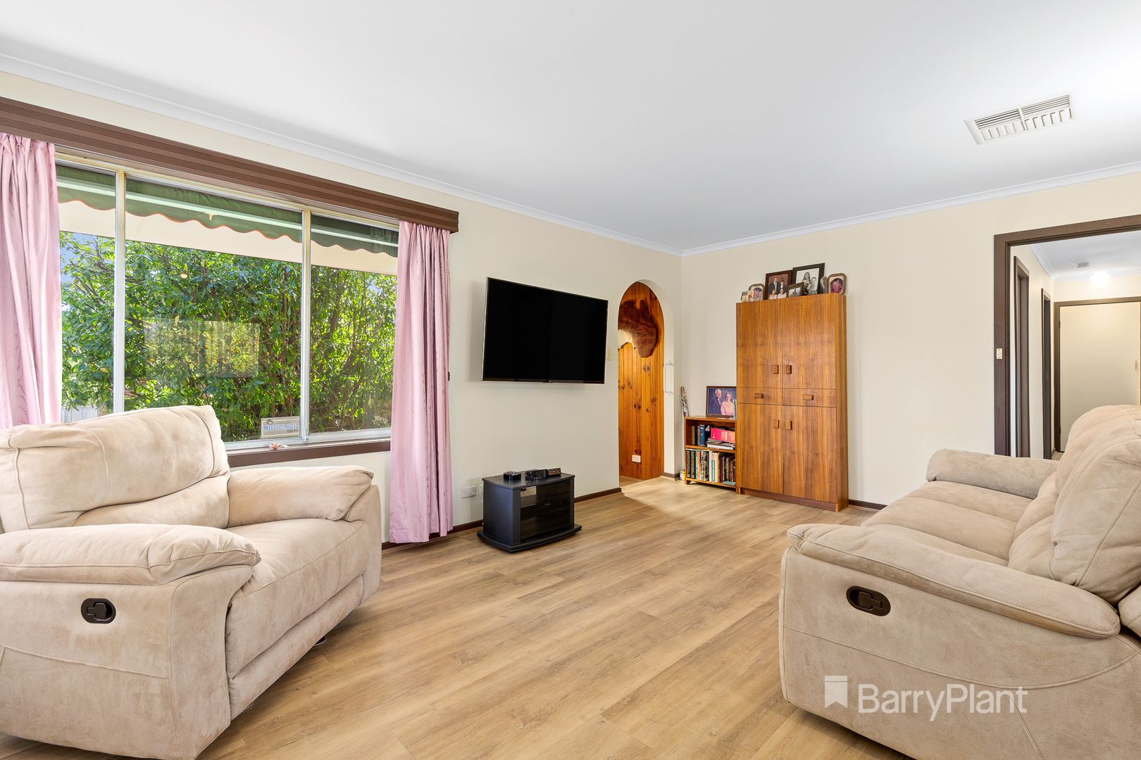 17 Ronald Crescent, Boronia VIC 3155, Image 2