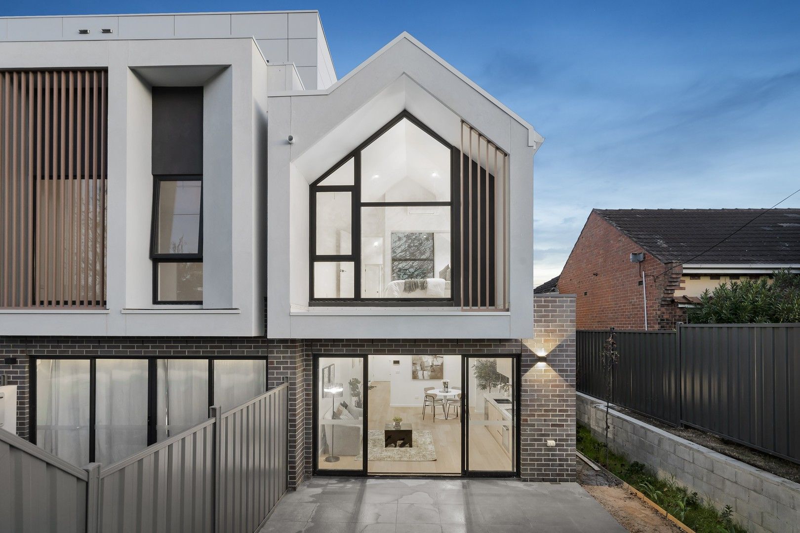 3 bedrooms Townhouse in 664 North Road ORMOND VIC, 3204