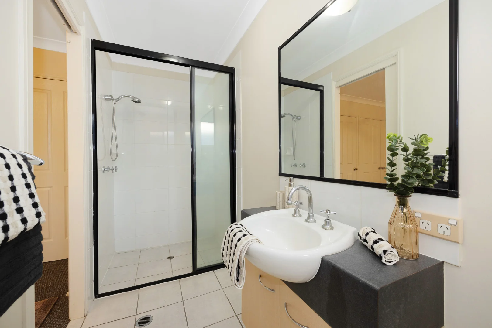 Additional image 10 of 11 Gernika Court, Bushland Beach QLD 4818