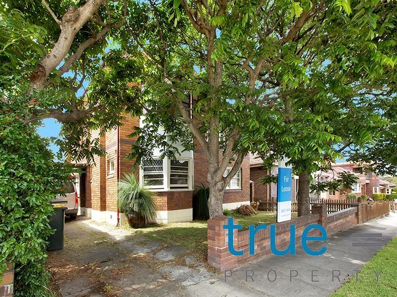 12 Duchess Avenue, Rodd Point NSW 2046