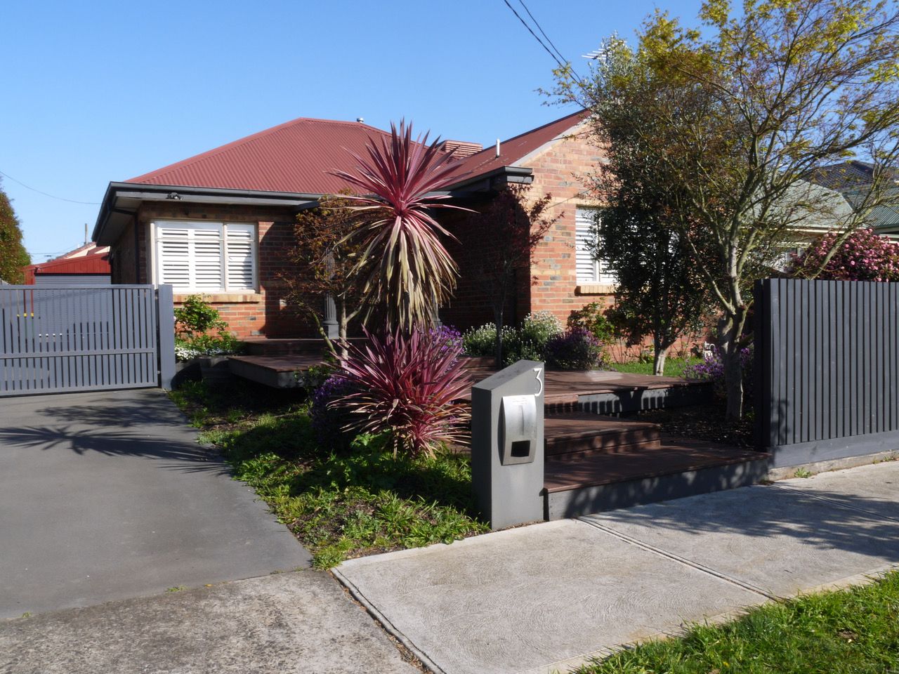3 bedrooms House in 3 Dorothy Street PASCOE VALE VIC, 3044