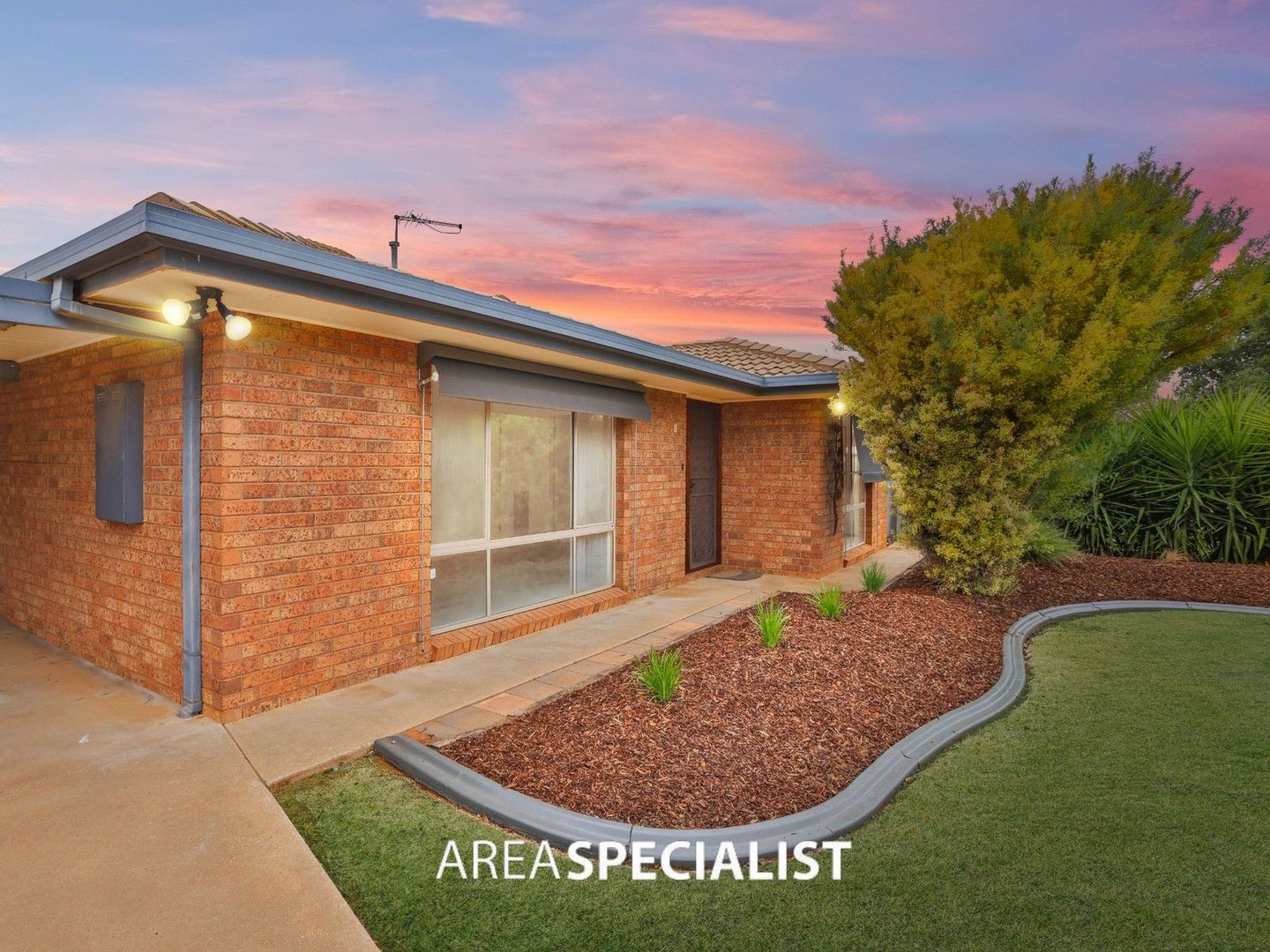 4 bedrooms House in 8 Jobson Court MILDURA VIC, 3500