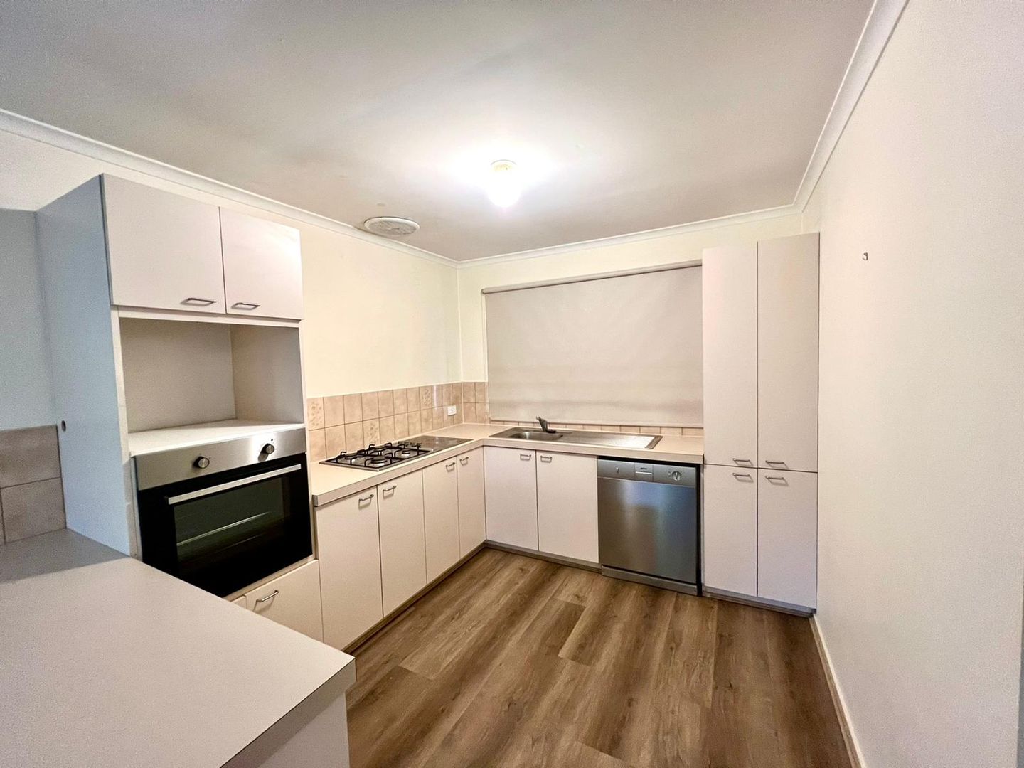 5/2022 Kristen Close, Glen Waverley VIC 3150 Apartment For Rent