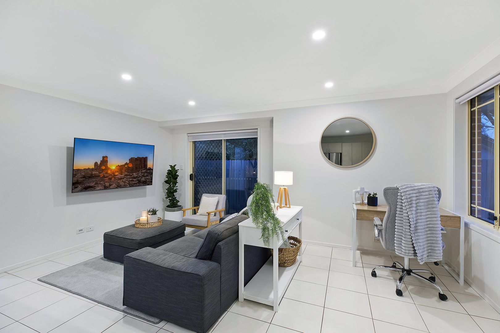 2/4 Jessie Riley Avenue, Erina NSW 2250, Image 2