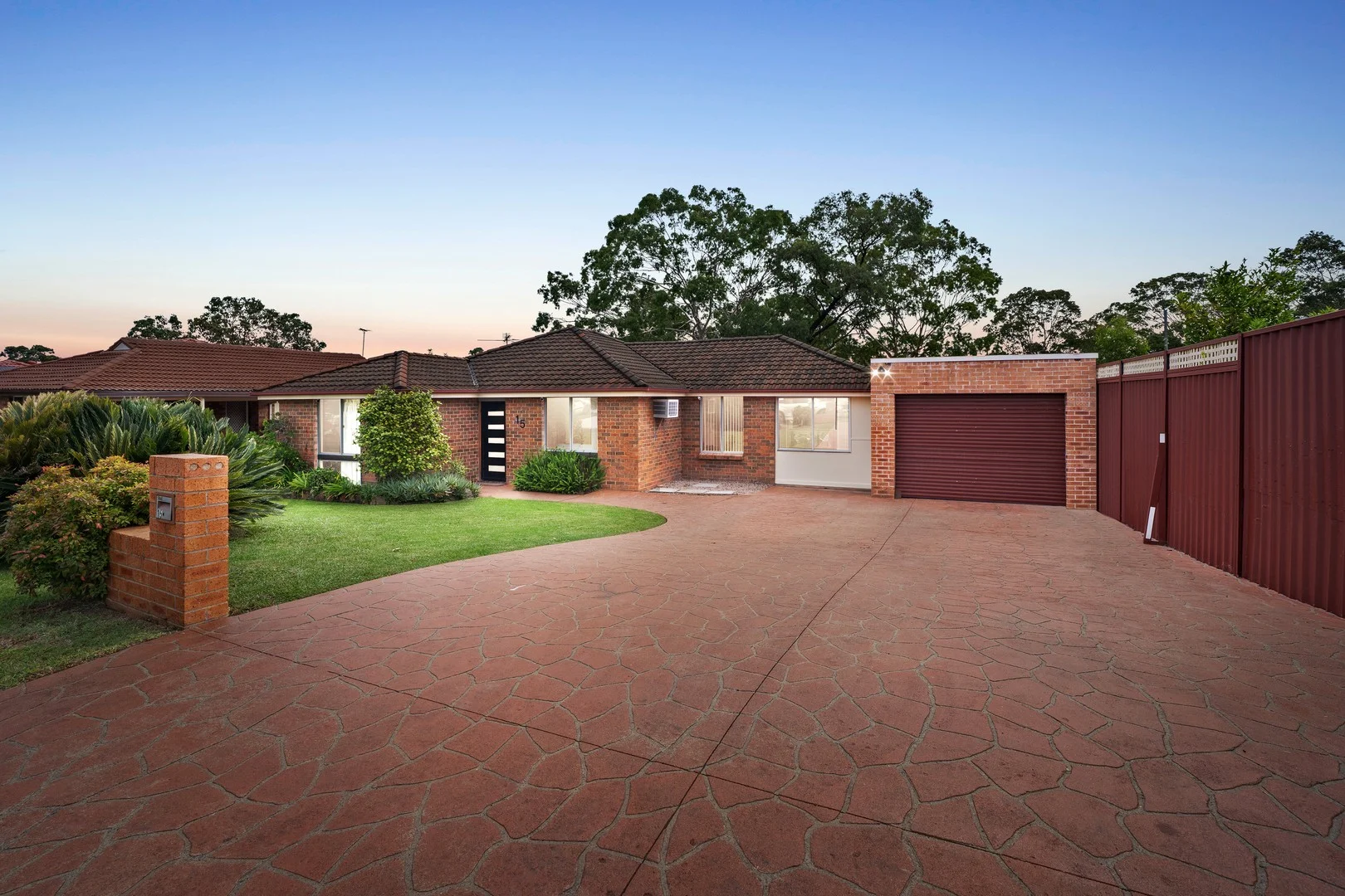 15 Garrick Road, St Clair NSW 2759