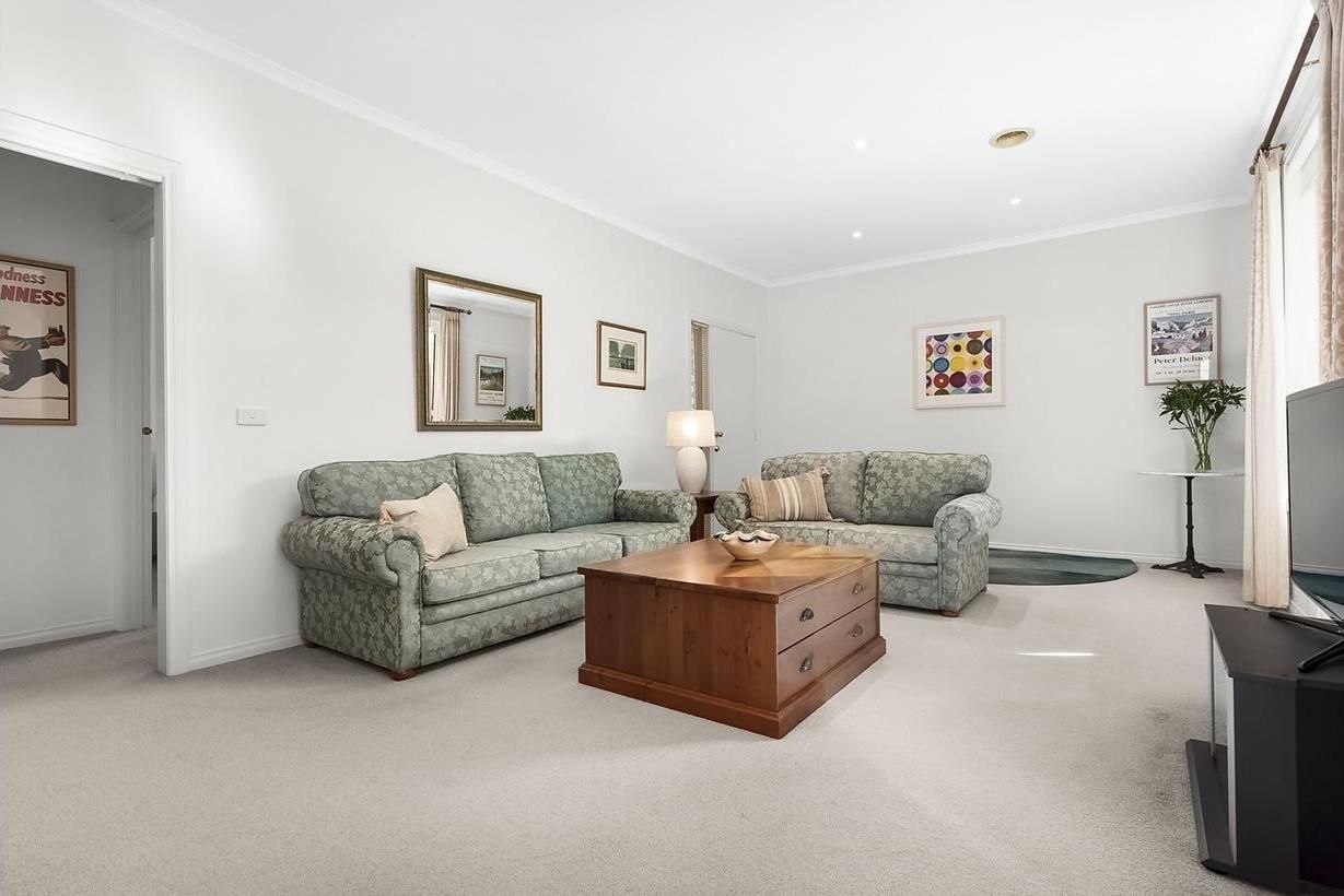 3/24 Elstone Avenue, Airport West VIC 3042, Image 2