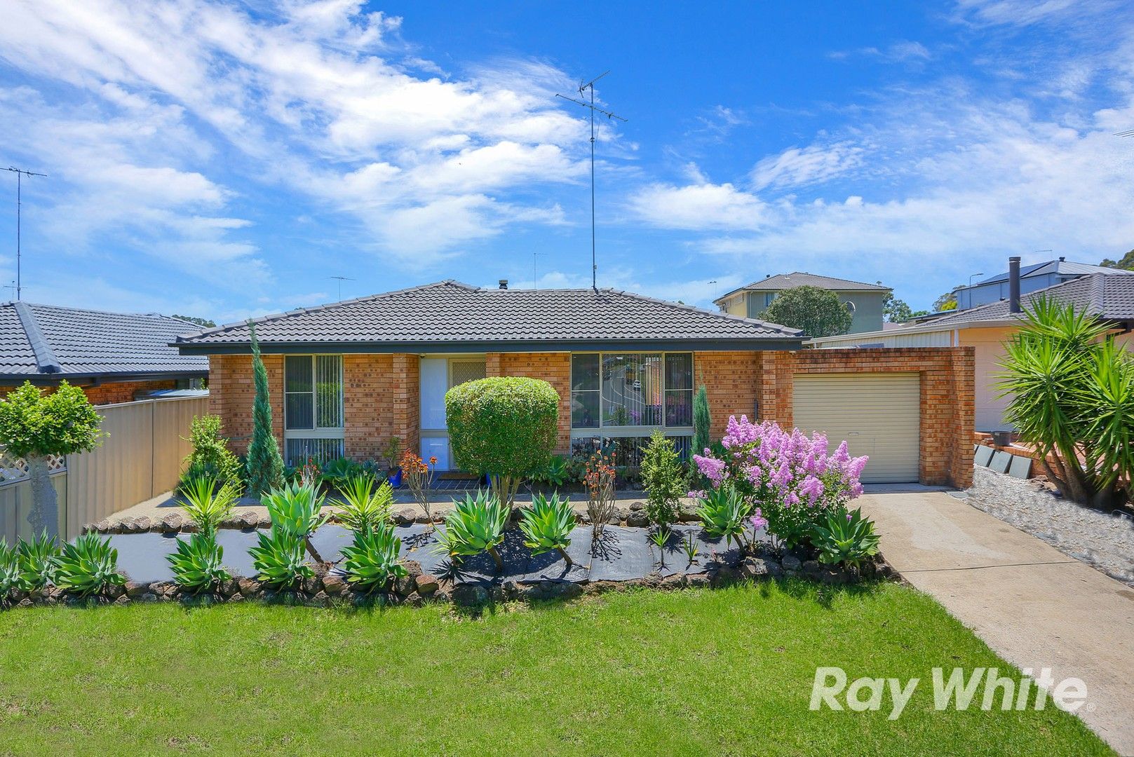 4 bedrooms House in 67 Banks Drive ST CLAIR NSW, 2759