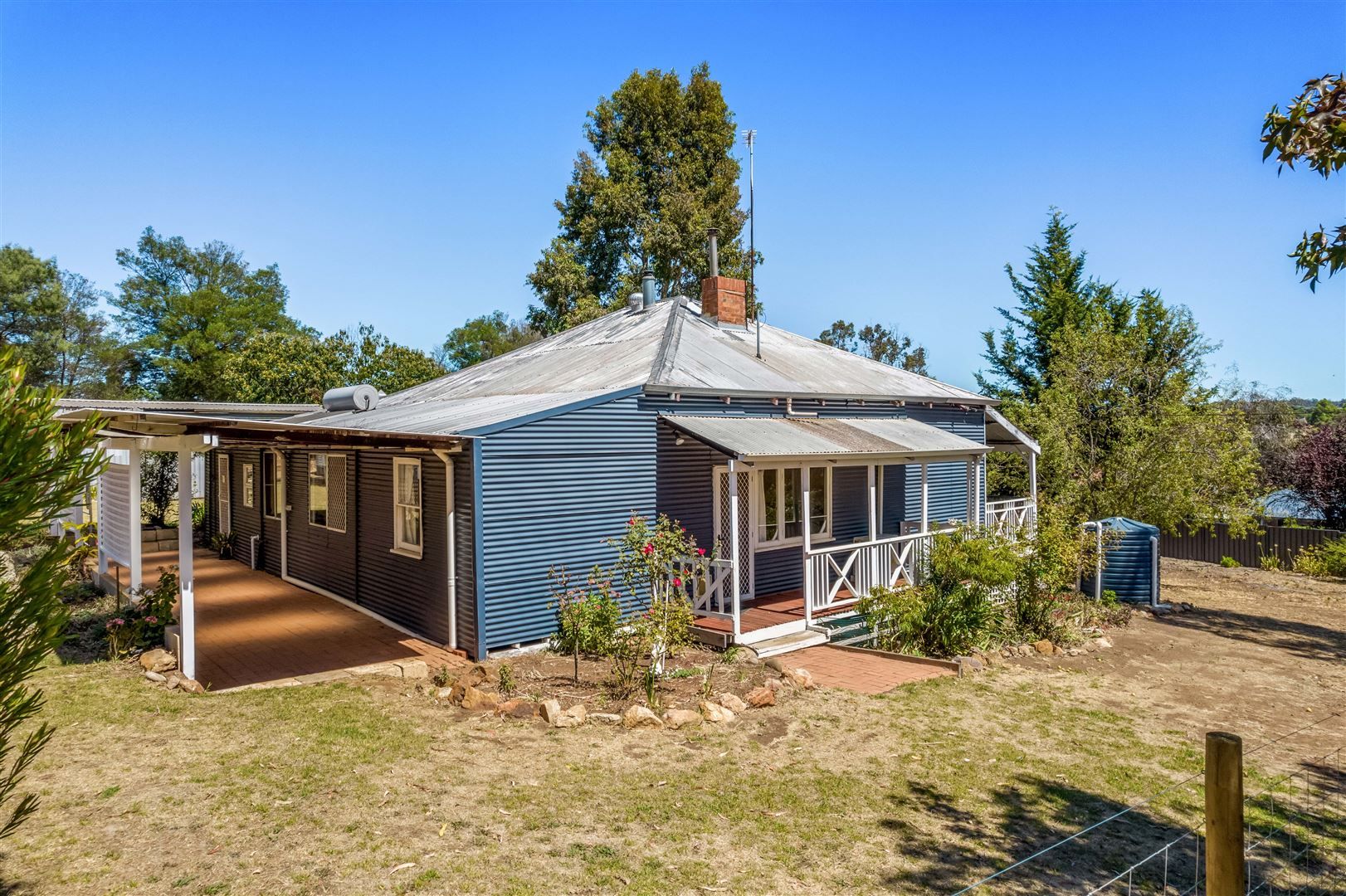 3 bedrooms House in 4 Coverley Road BRIDGETOWN WA, 6255