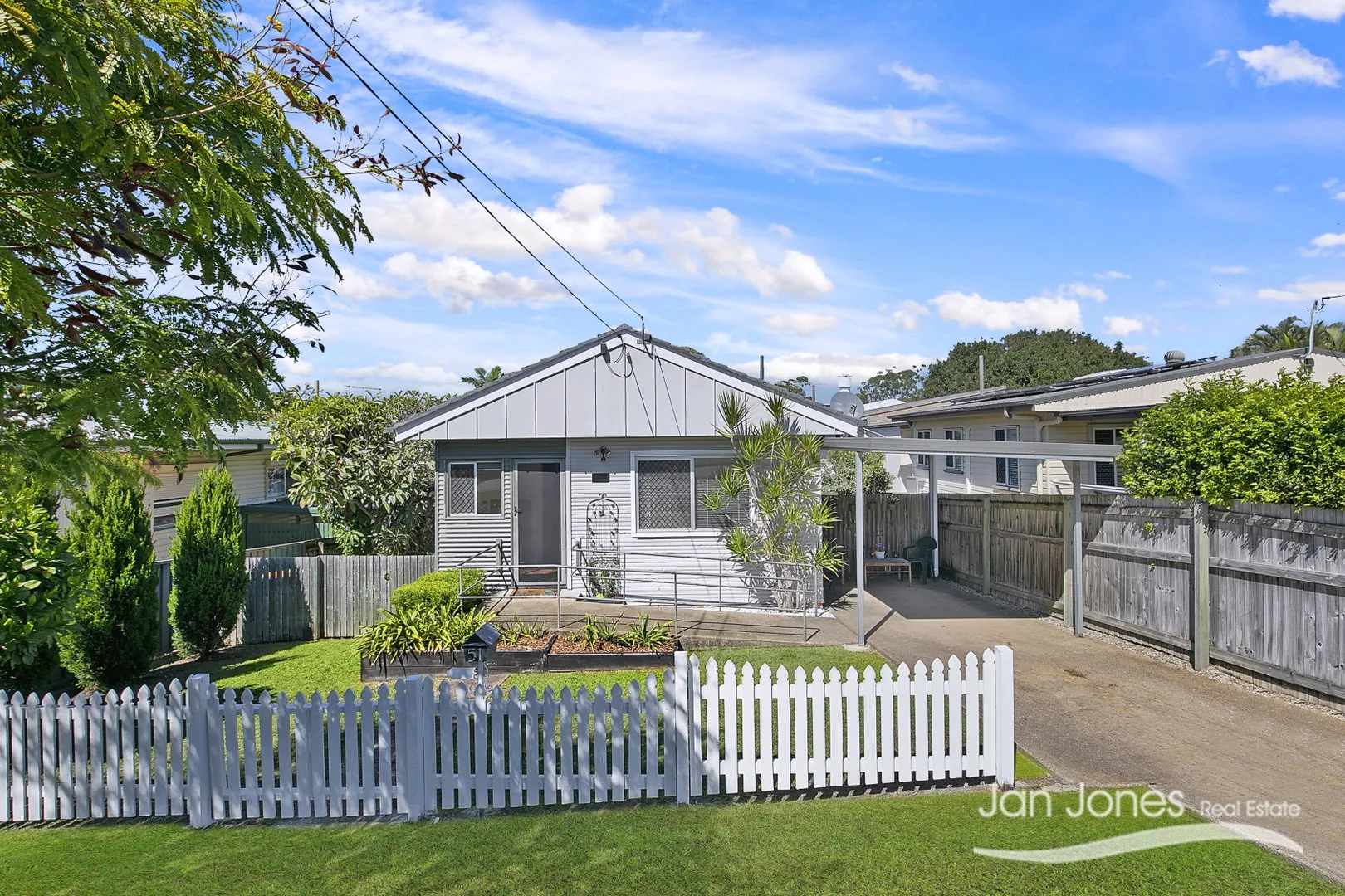 Fantastic Buying - Elevated Location - Neat and Tidy