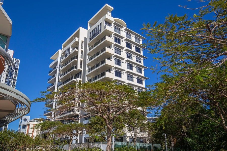 2 bedrooms Apartment / Unit / Flat in 313/3 Como Crescent SOUTHPORT QLD, 4215