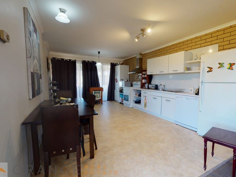 10/10 Franklin Road, Orange NSW 2800, Image 2