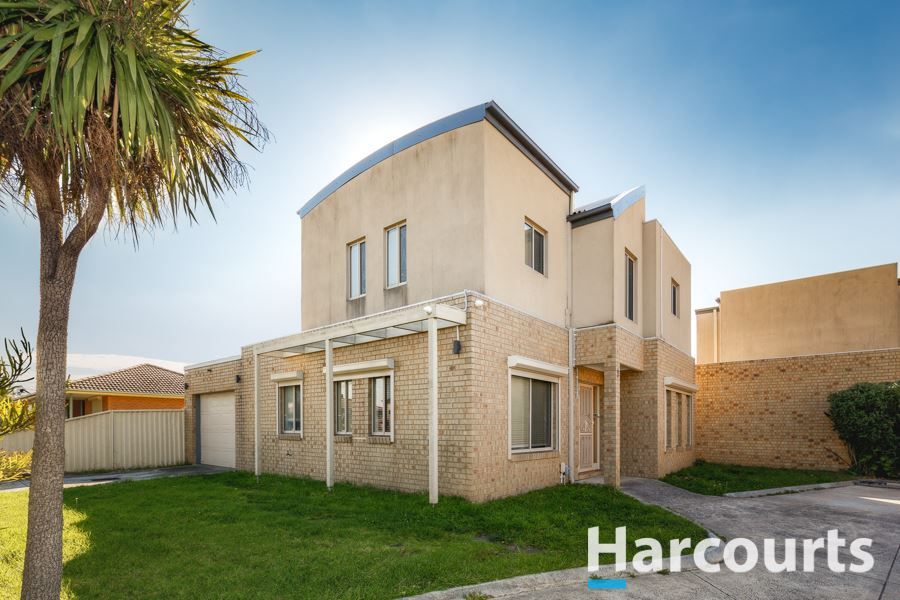 9/109-111 McFees Road, Dandenong North VIC 3175, Image 1