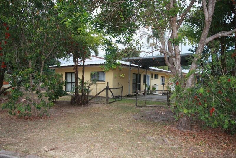 9 Palm Street, COOYA BEACH QLD 4873, Image 1