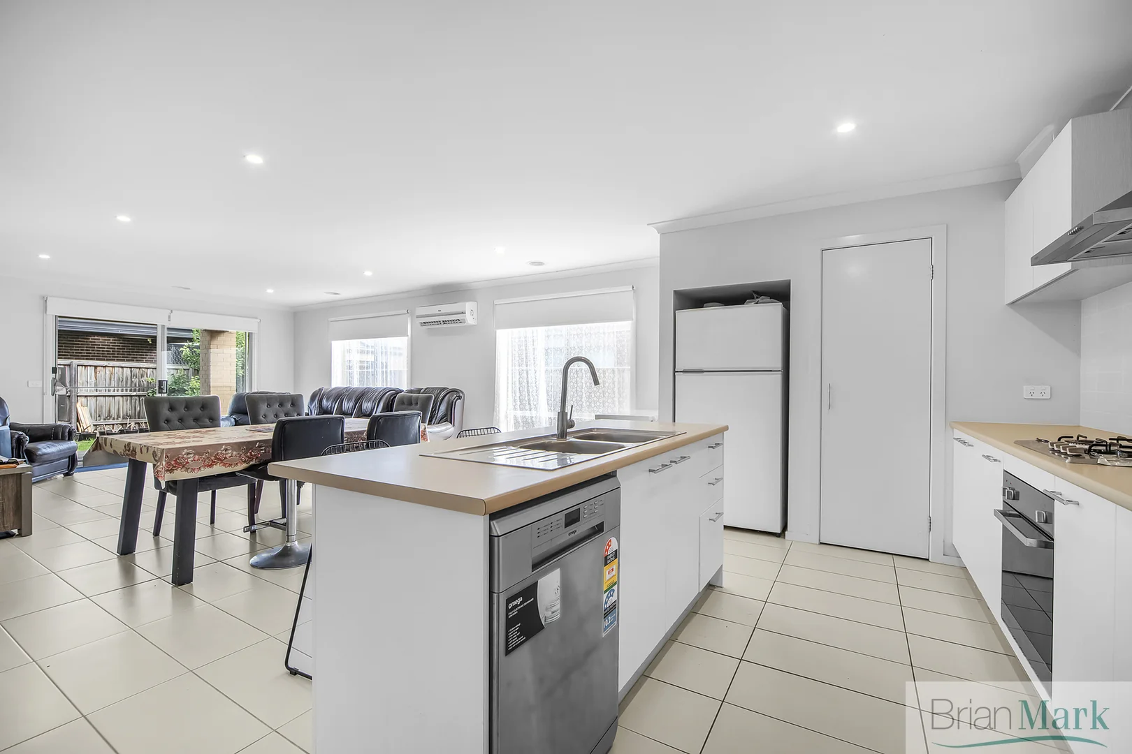 Additional image 3 of 24 Hiskey Crescent, Werribee VIC 3030