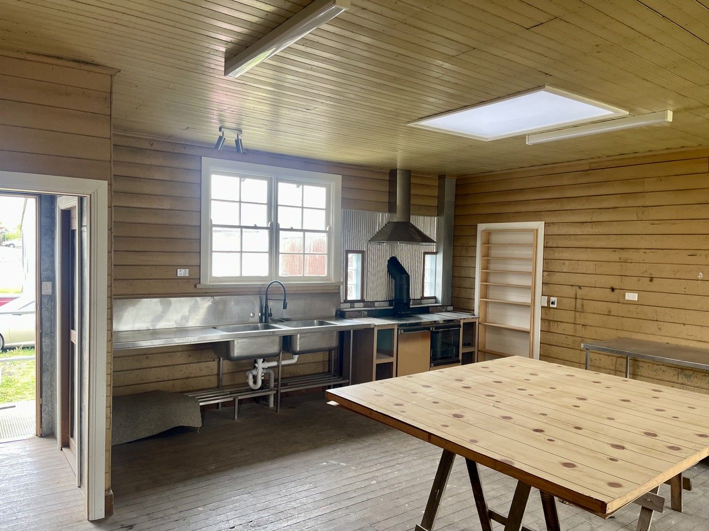 1 bedrooms House in 31 BRADLEY LANE GUYRA NSW, 2365