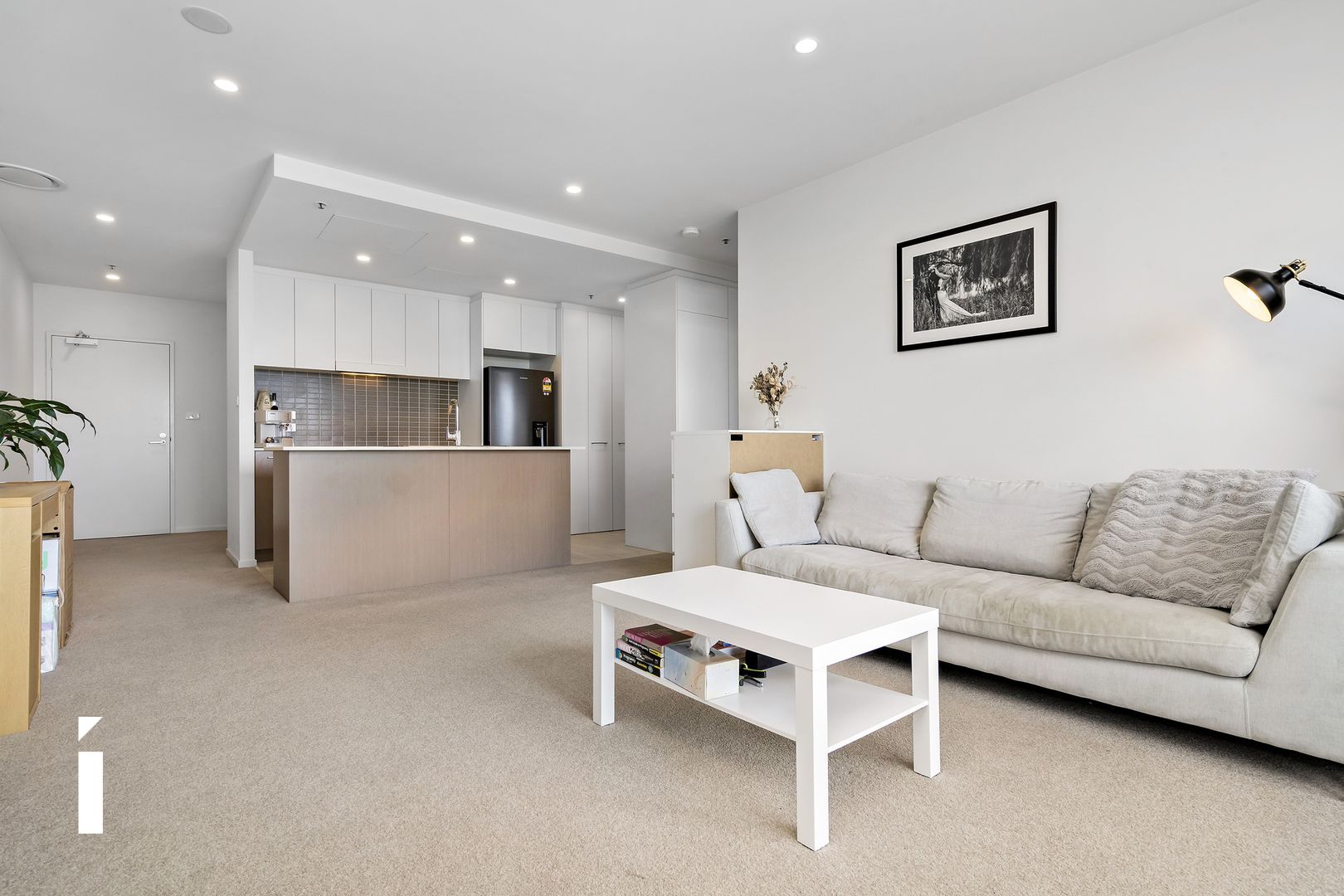 246/7 Irving Street, Phillip ACT 2606, Image 2