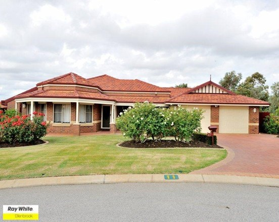 11 Maplewood Green, Ellenbrook WA 6069