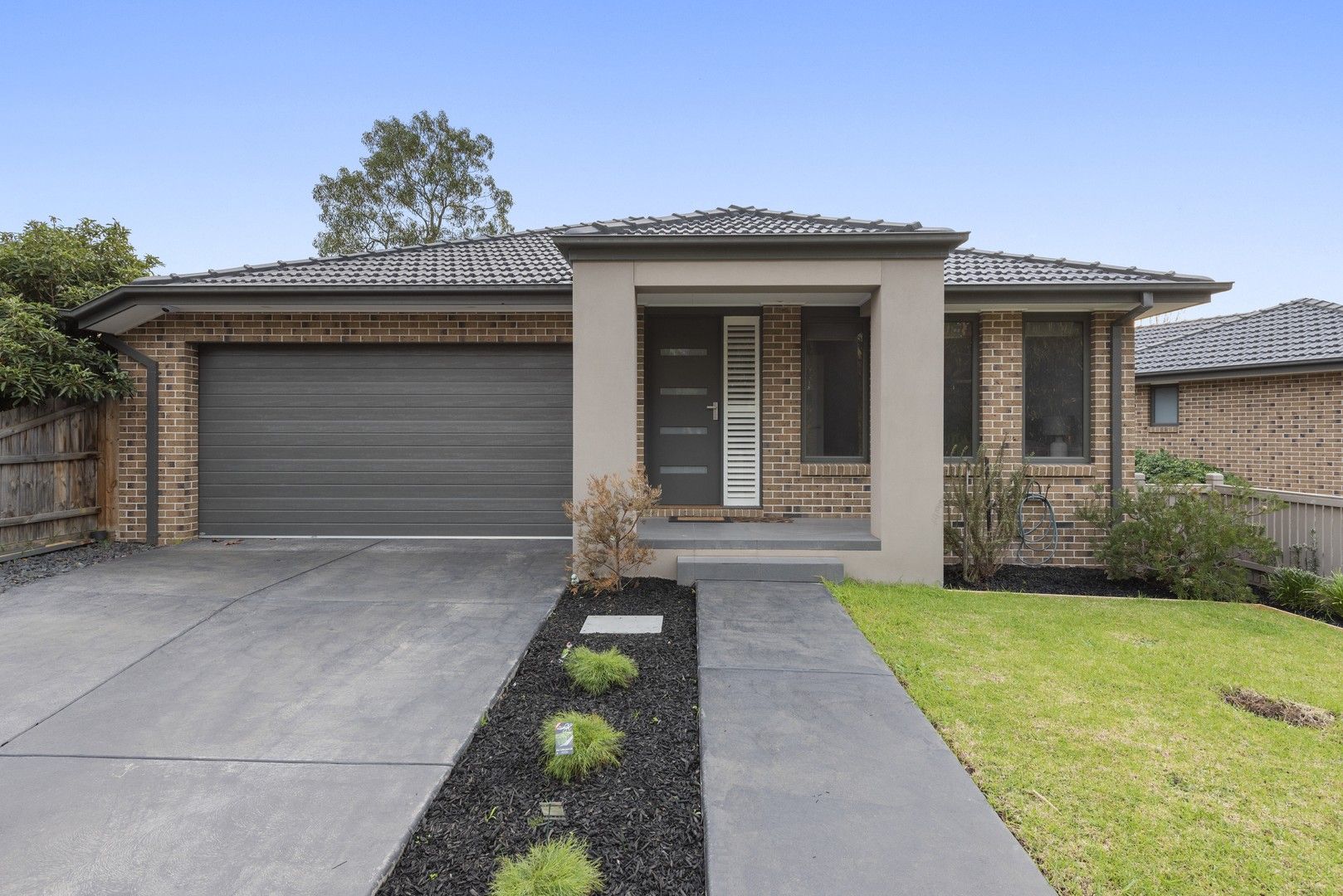3 bedrooms Apartment / Unit / Flat in 1/29 Iris Crescent BORONIA VIC, 3155