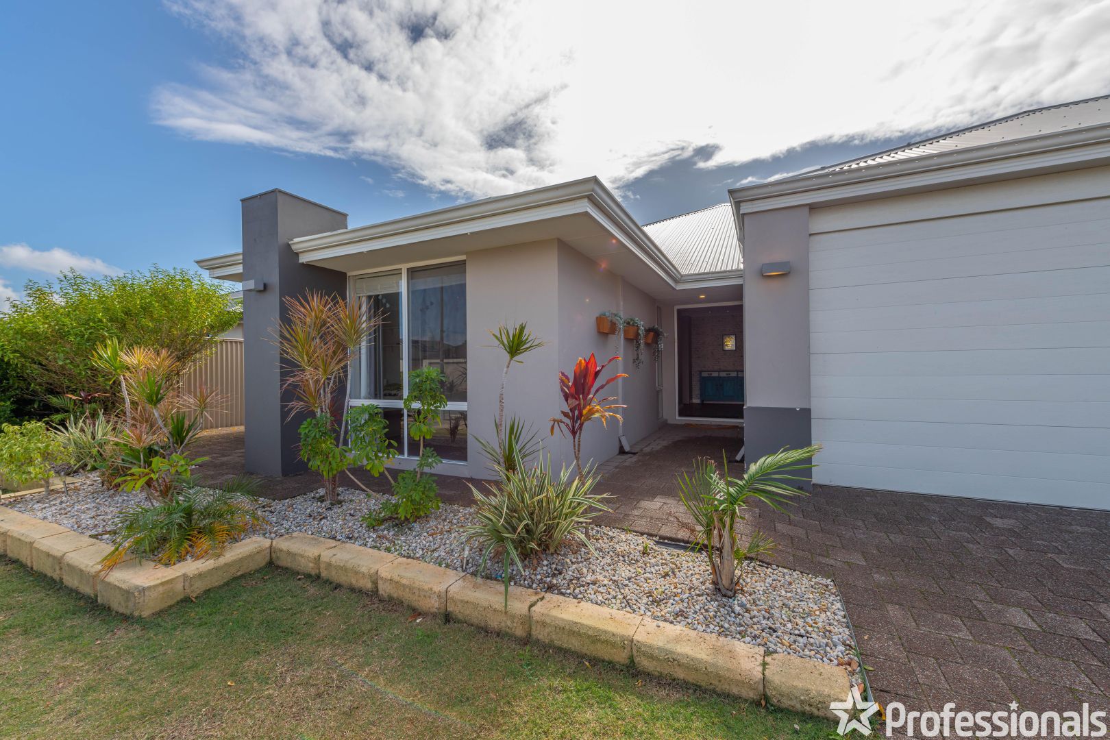 11 Trivalve Road, Baldivis WA 6171, Image 2