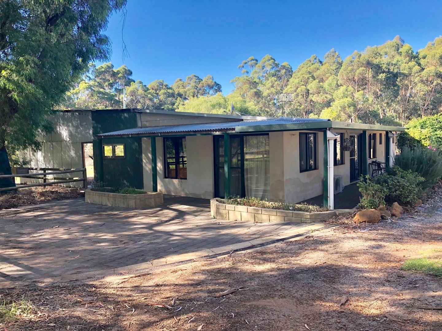 2 bedrooms House in 202 Darch Road MARGARET RIVER WA, 6285