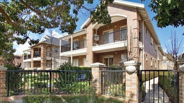 2 bedrooms Apartment / Unit / Flat in 13/60 Harp Rd KEW VIC, 3101