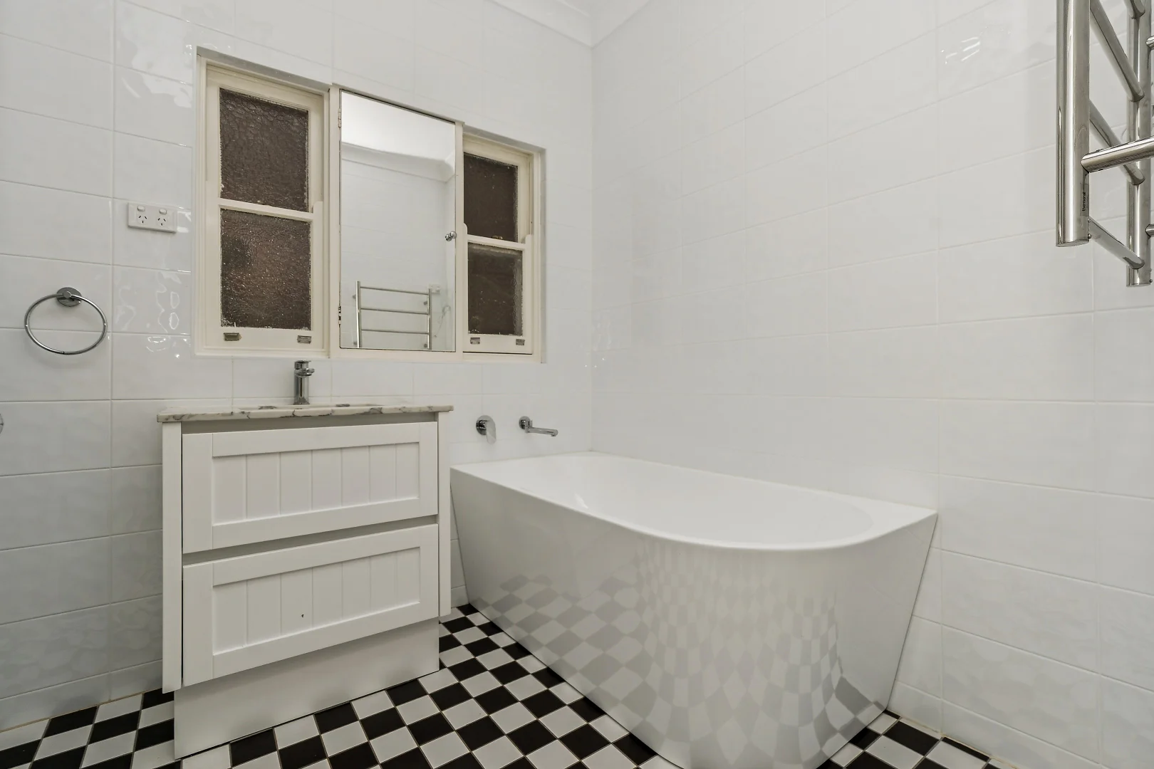 Additional image 18 of 42 Grandview Avenue, Turvey Park NSW 2650