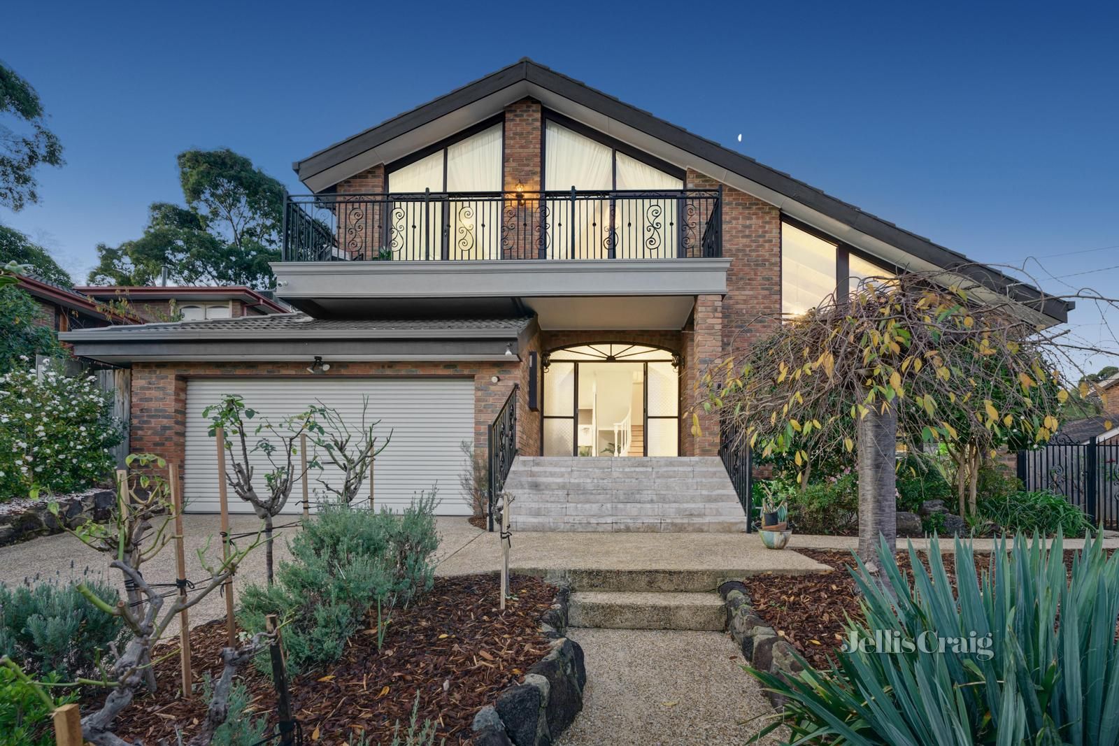 10 Stonington Place, Ringwood VIC 3134, Image 0