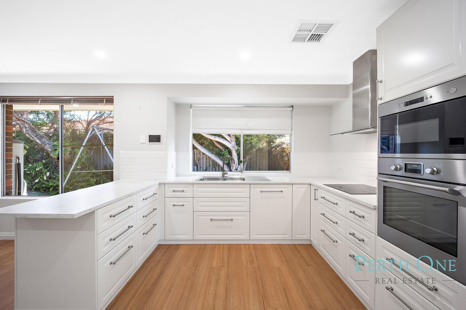 4 bedrooms House in 5 Turo Close WILLETTON WA, 6155