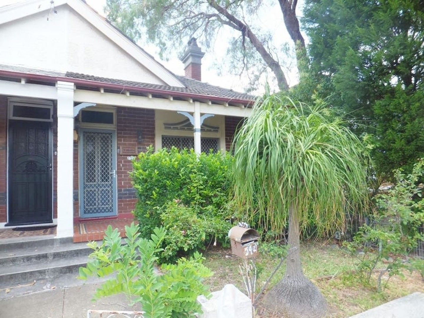 2 bedrooms House in 194 Queen Victoria Street BEXLEY NSW, 2207