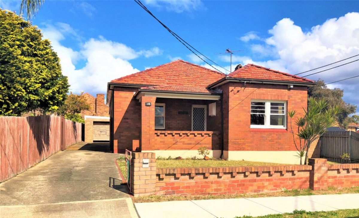 3 bedrooms House in 18 Jarrett Street CLEMTON PARK NSW, 2206