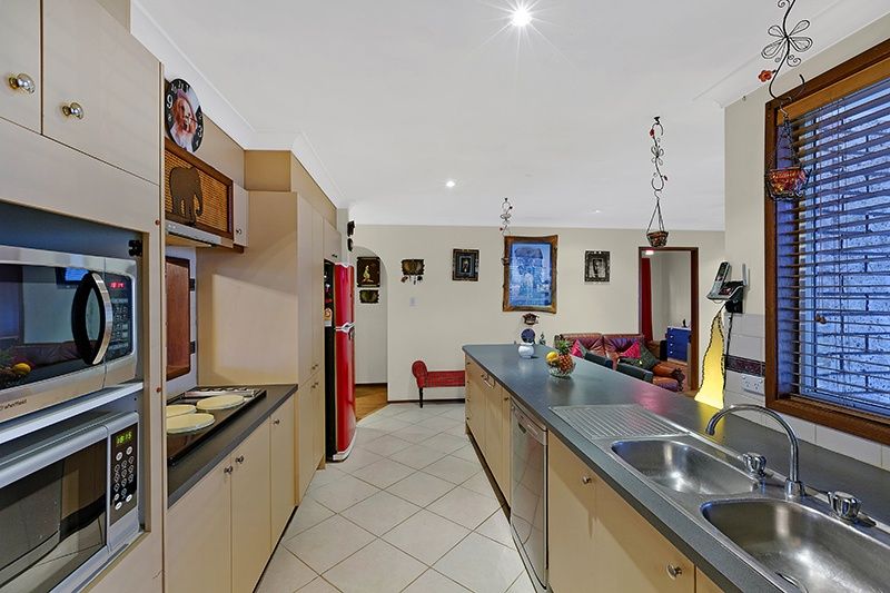 8 Redgum Close, Bateau Bay NSW 2261, Image 1