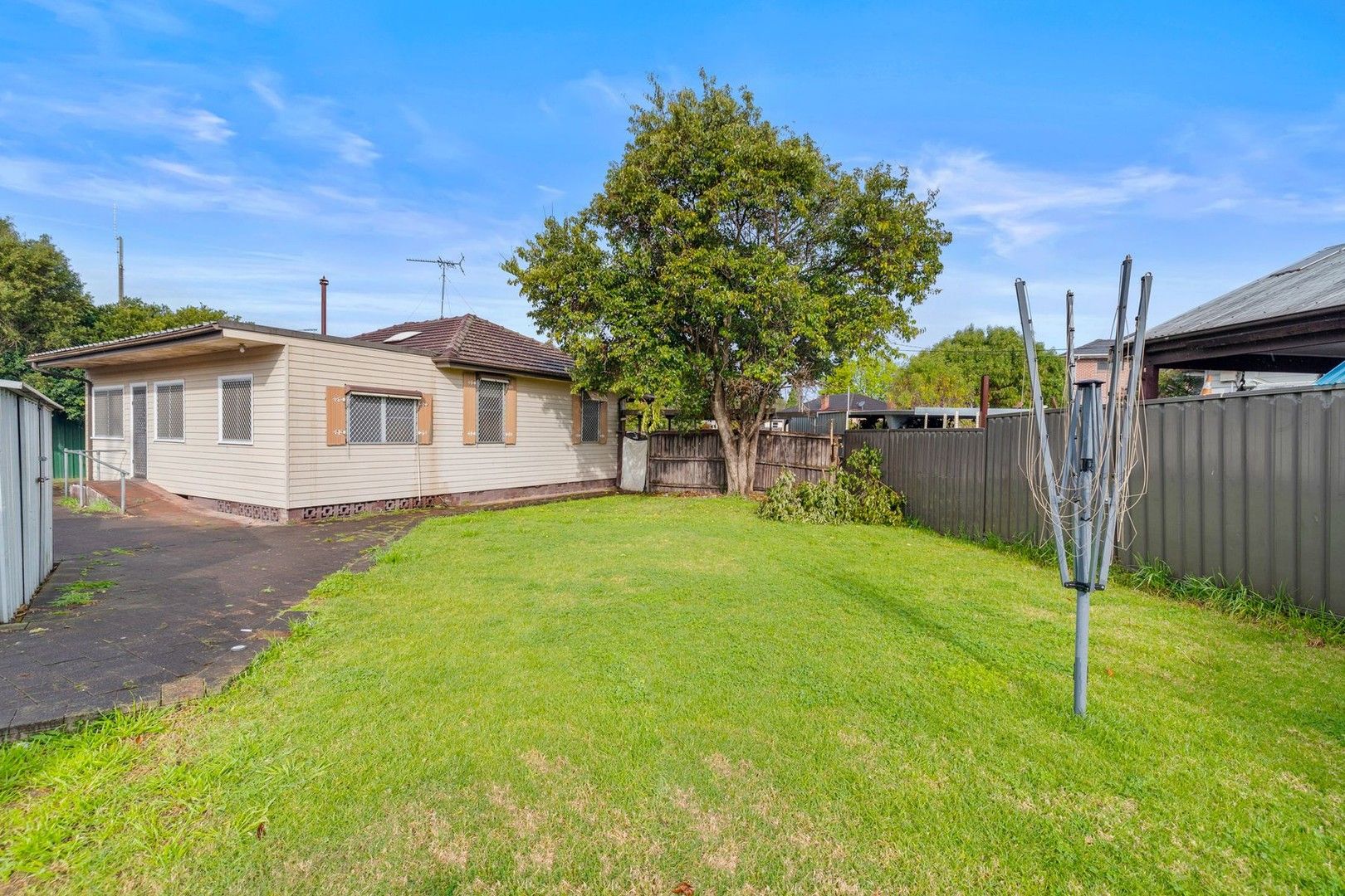 4 Pambula Avenue, Revesby NSW 2212, Image 2