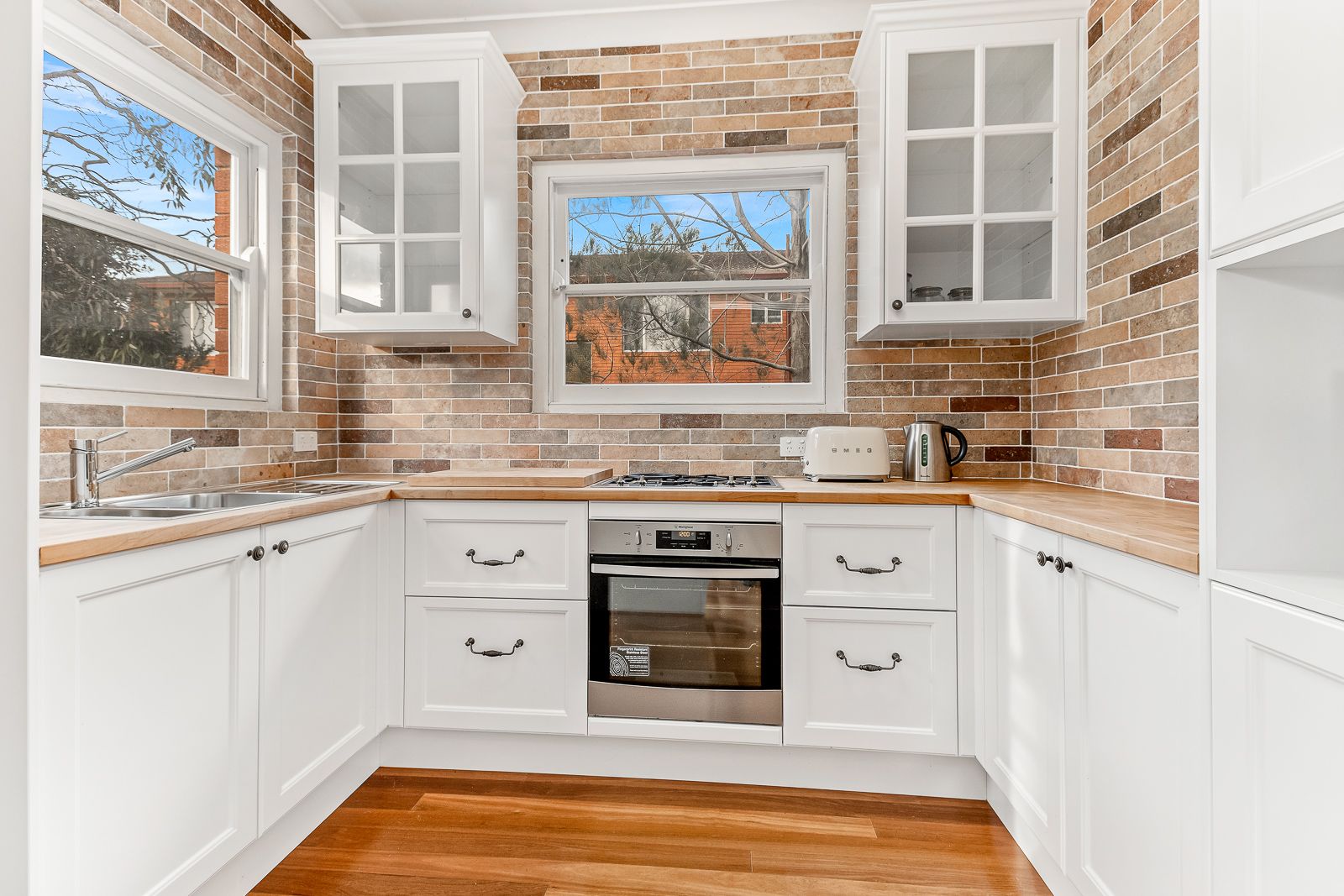 2 bedrooms Apartment / Unit / Flat in 3/4 Holland Street CRONULLA NSW, 2230