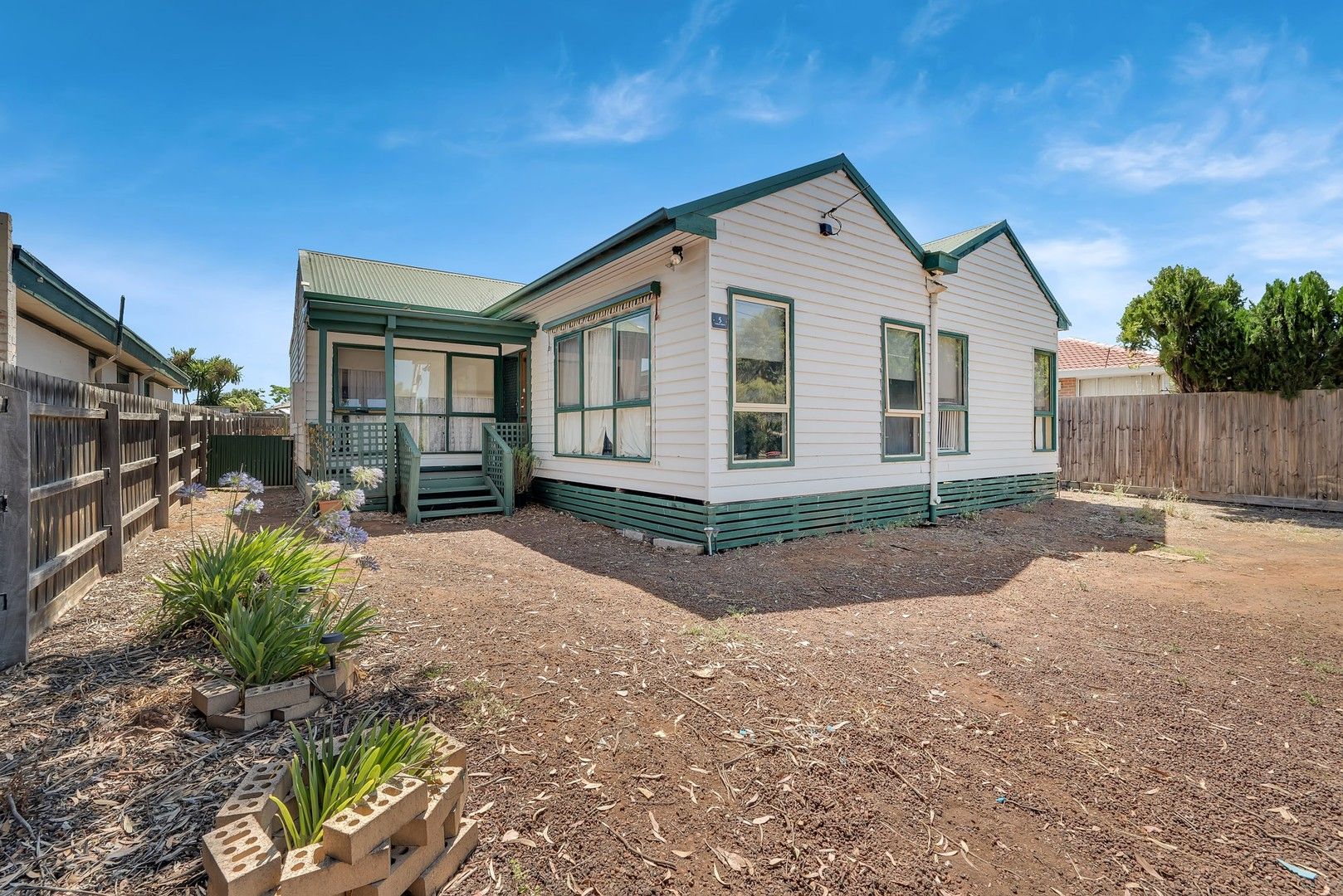 3 bedrooms House in 5 Tamar Dr MELTON SOUTH VIC, 3338