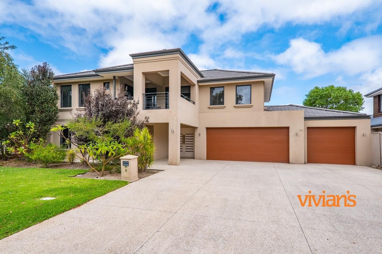 4 bedrooms House in 8 Arrowgrass Road CANNING VALE WA, 6155