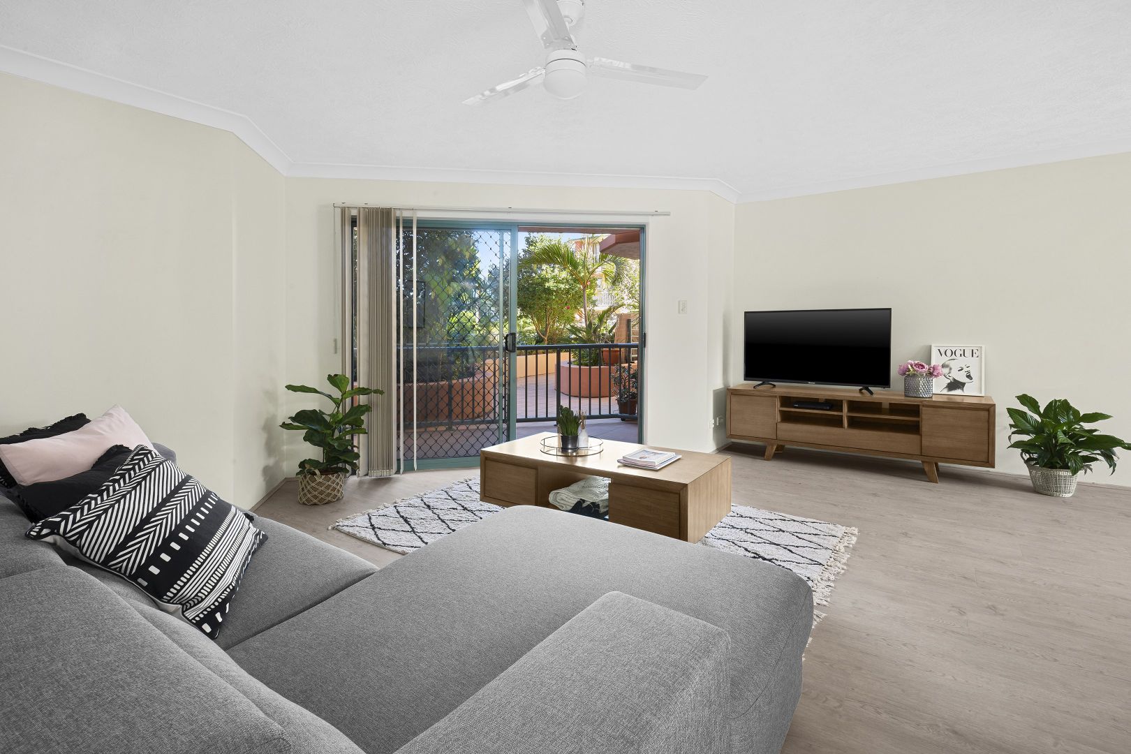 4/2340 Gold Coast Highway, Mermaid Beach QLD 4218, Image 2