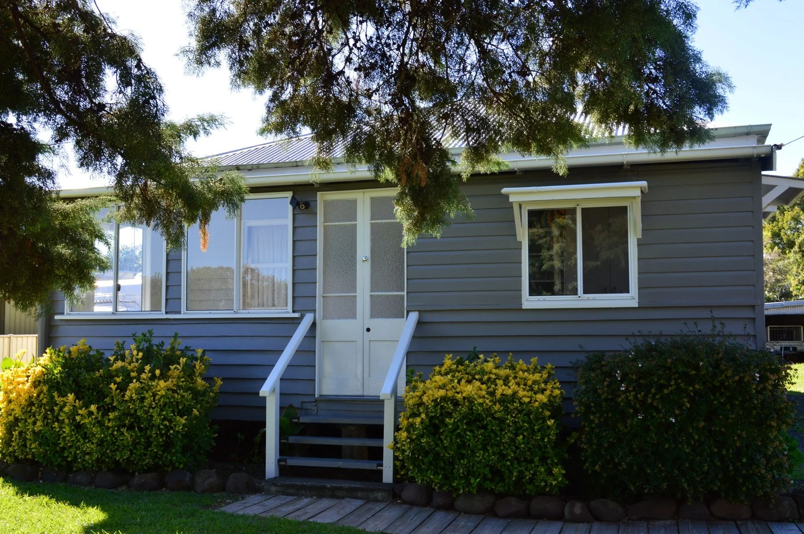 17 Herbert Street, Allora QLD 4362