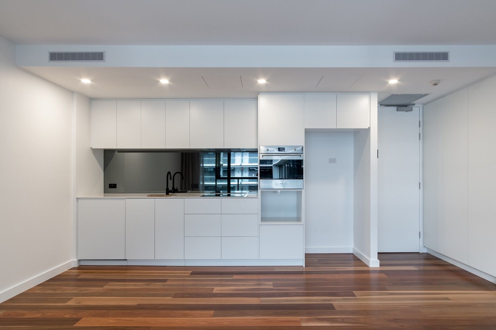 1 bedrooms Apartment / Unit / Flat in 430/2 Anzac  Parade CAMPBELL ACT, 2612