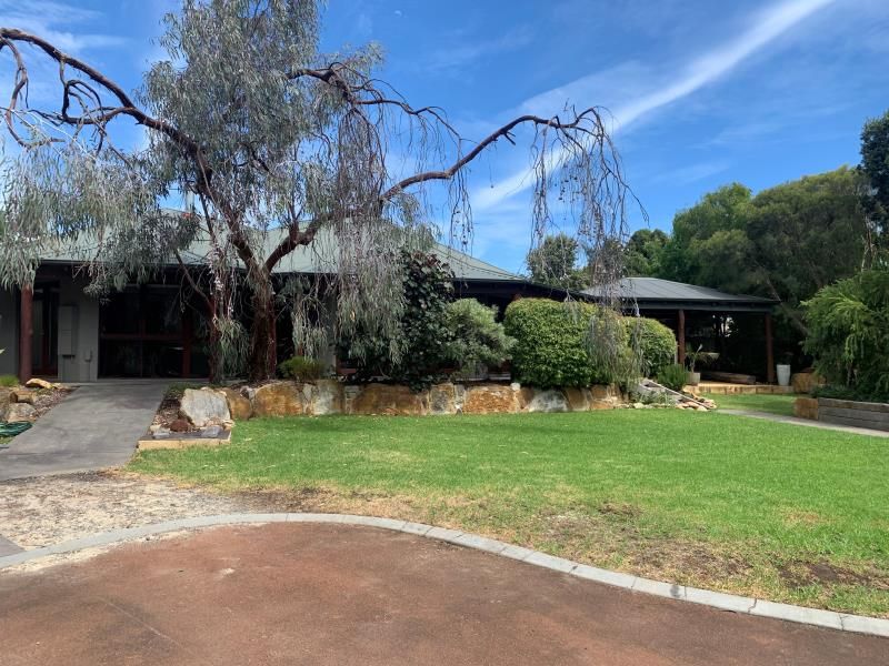 4 bedrooms House in 8 Hunt Court MARGARET RIVER WA, 6285