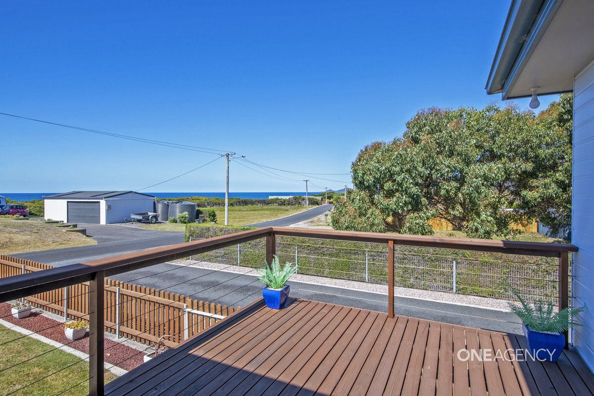 57 Amaroo Drive, Edgcumbe Beach TAS 7321, Image 2