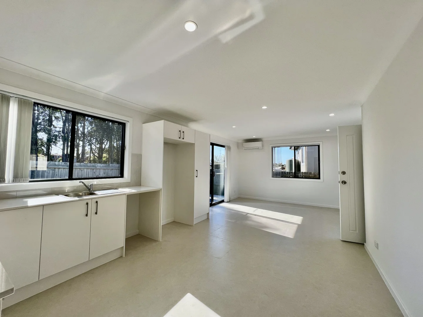 Additional image 3 of 46a Gorokan Drive, Lake Haven NSW 2263