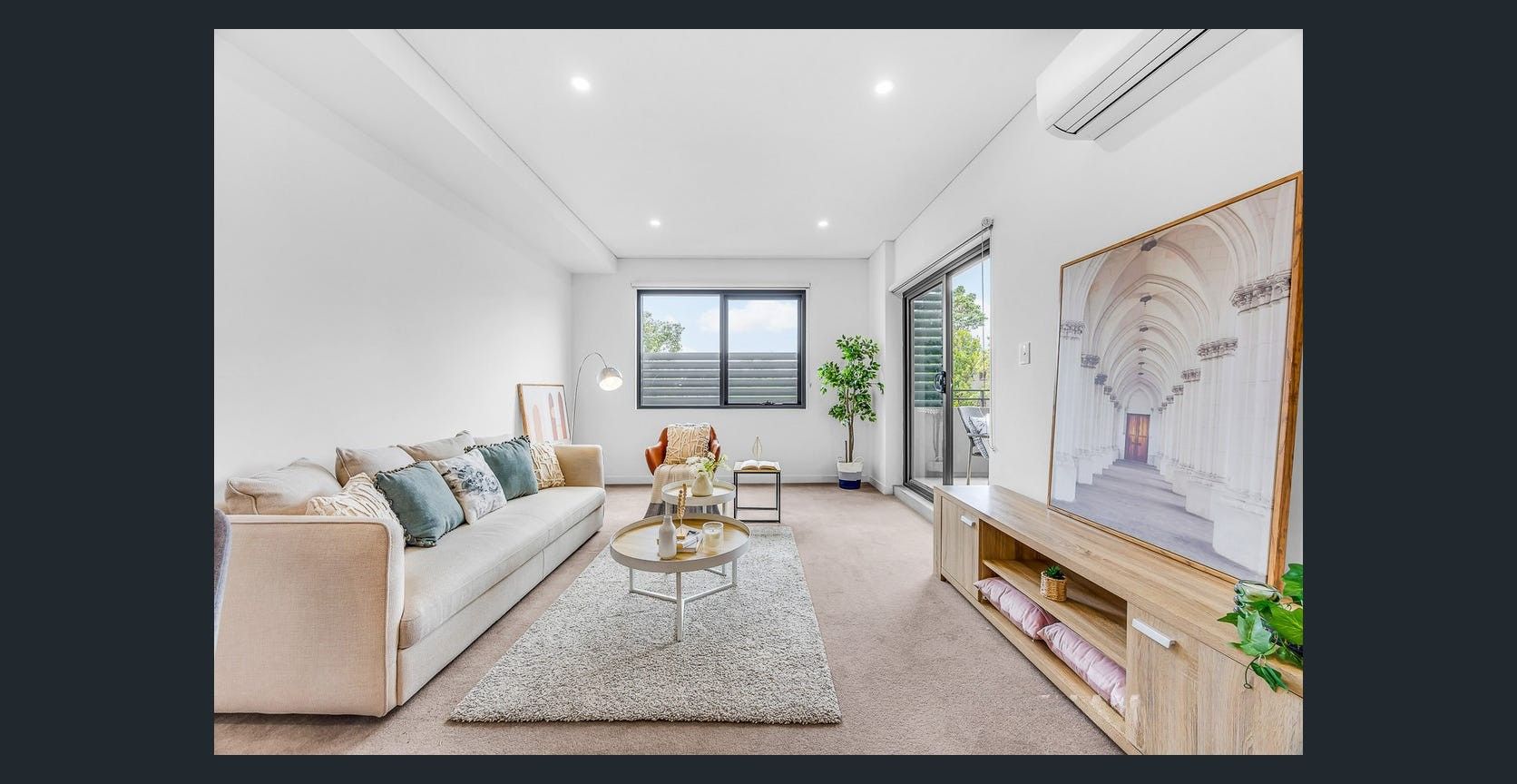 1 bedrooms Apartment / Unit / Flat in 212/19 Robey Street MASCOT NSW, 2020