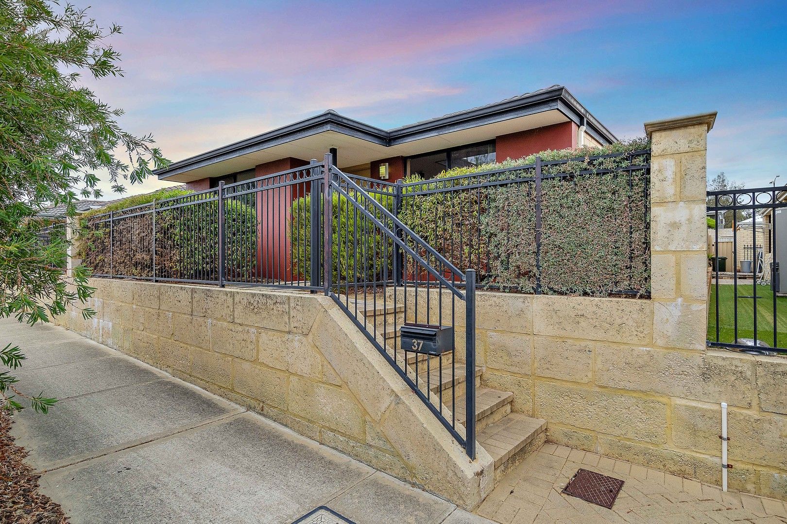 37 Silverline Bend, Bertram WA 6167, Image 0